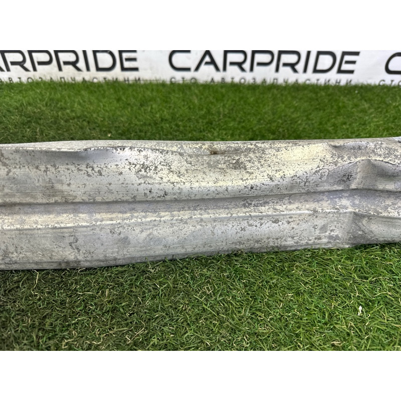 Усилитель бампера (наружные элементы кузова) AUDI A4 B8 2013 2.0 TFSI 8K0807113F