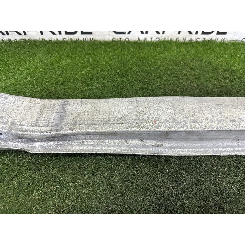 Усилитель бампера (наружные элементы кузова) AUDI A4 B8 2013 2.0 TFSI 8K0807113F