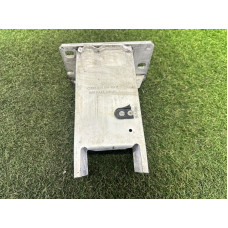 Кронштейн усилителя бампера