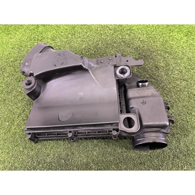 Корпус воздушного фильтра (впускная система) BMW 7-series F01 2011 3.0 N54 13717582311