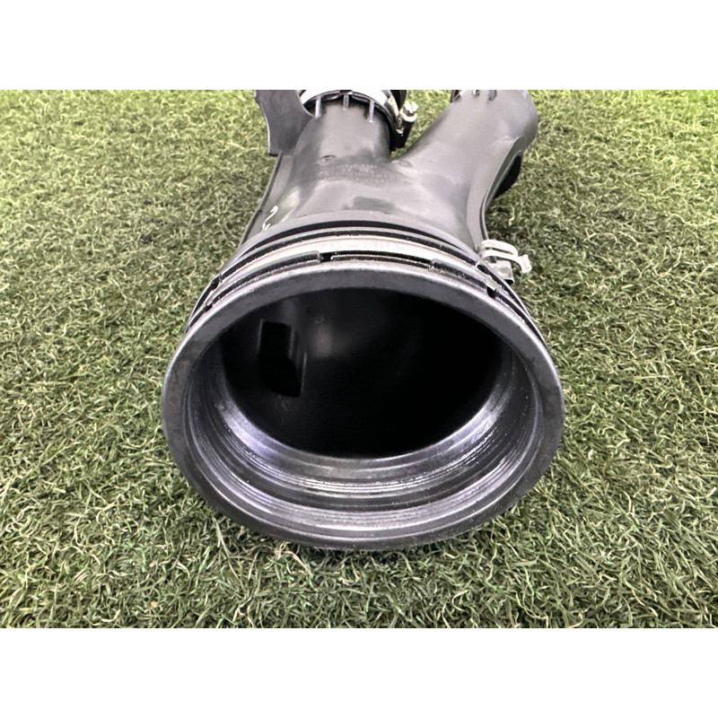 Патрубок воздушного фильтра (впускная система) BMW 7-series F01 2011 3.0 N54 13717582312