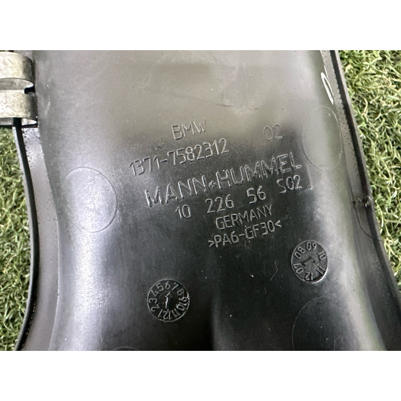 Патрубок воздушного фильтра (впускная система) BMW 7-series F01 2011 3.0 N54 13717582312