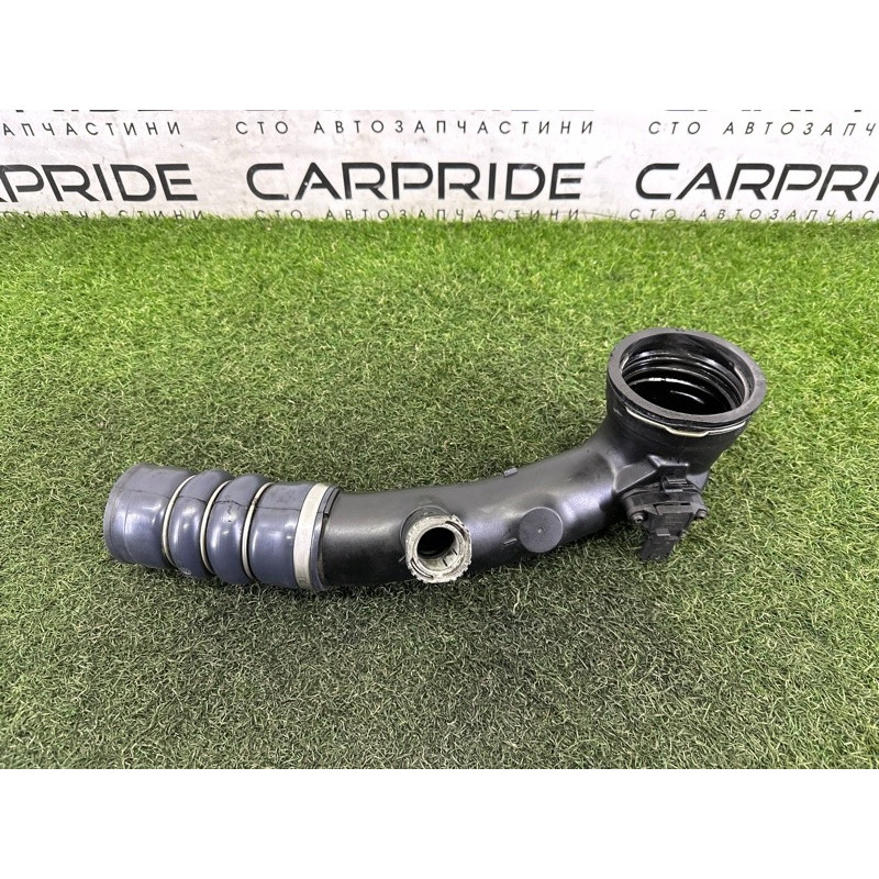 Патрубок интеркулера (двигатель и элементы) BMW 7-series F01 2011 3.0 N54 13717594722
