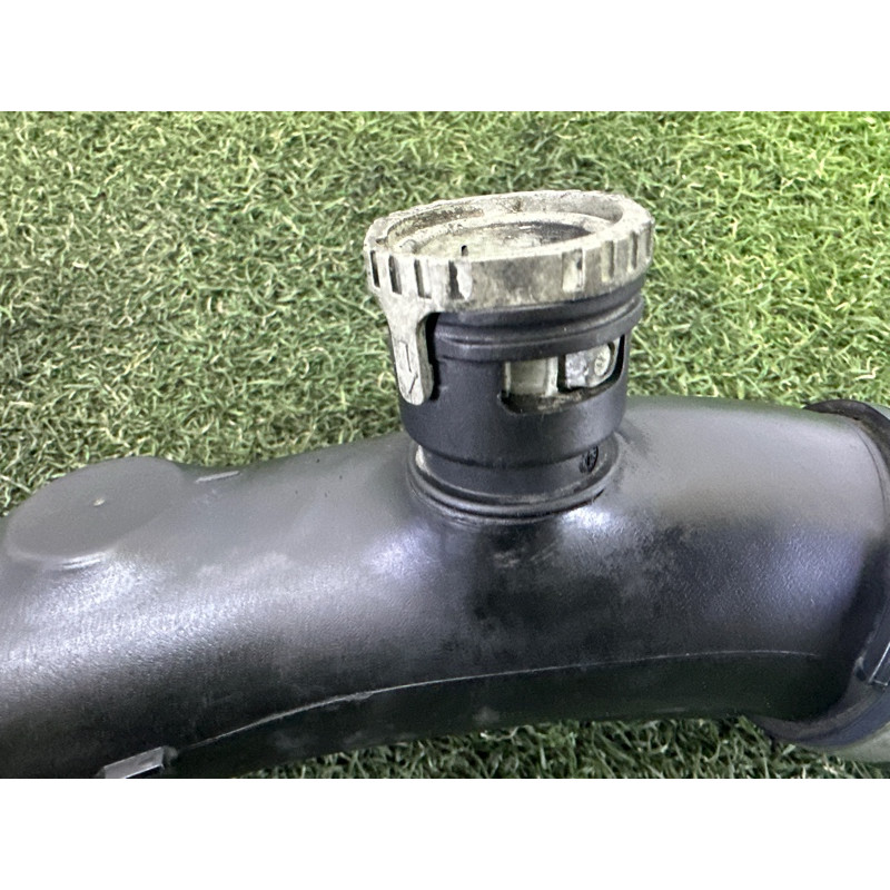 Патрубок интеркулера (двигатель и элементы) BMW 7-series F01 2011 3.0 N54 13717594722