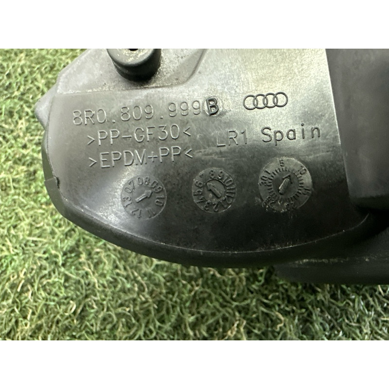Кришка паливного бака (кузов і елементи) AUDI Q5 8R 2010 3.2 CALB 8R0809999B