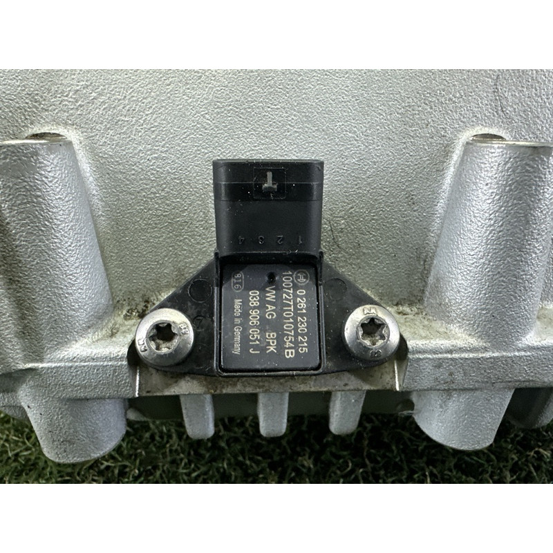 Компрессор ДВС (впускная система) Volkswagen Touareg NF 2012 3.0 Hybrid CGFA 06E145601AN