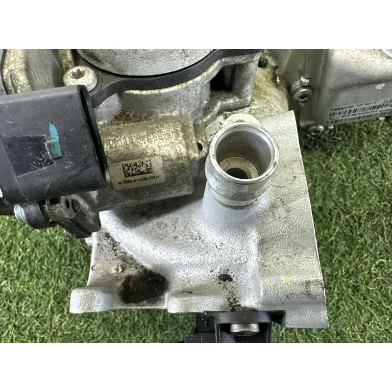 Компрессор ДВС (впускная система) Volkswagen Touareg NF 2012 3.0 Hybrid CGFA 06E145601AN