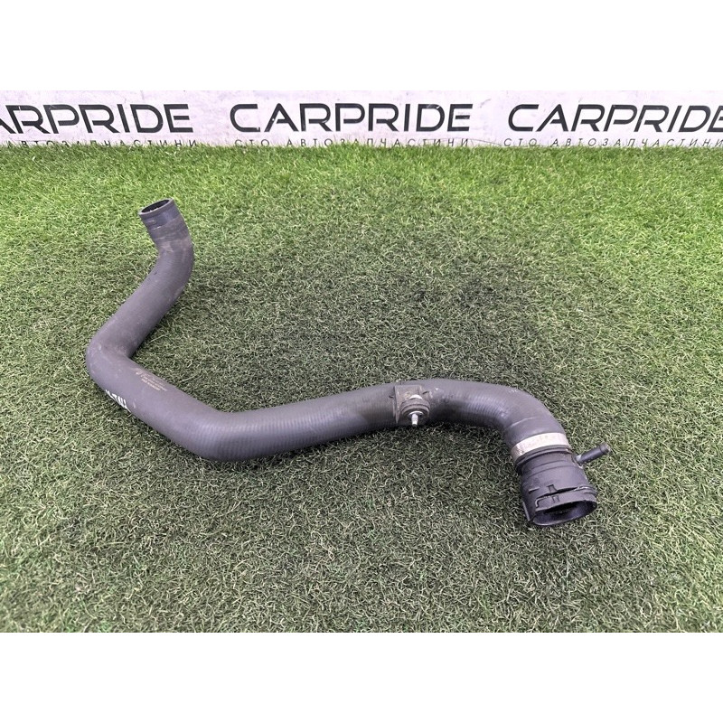 Патрубок (система охлаждения) Volkswagen Touareg NF 2012 3.0 TDI 7P6122101J