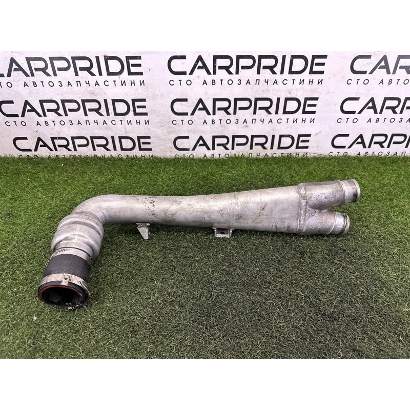 Патрубок інтеркулера (двигун та елементи) Volkswagen Touareg NF 2012 3.0 TDI 7P0145941A