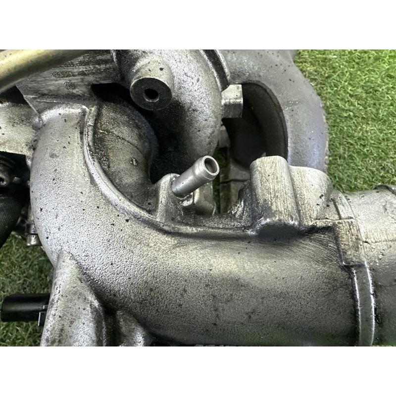 Турбина (выпускная система) AUDI A4 B8 2010 2.0 CAEB 06H145702S