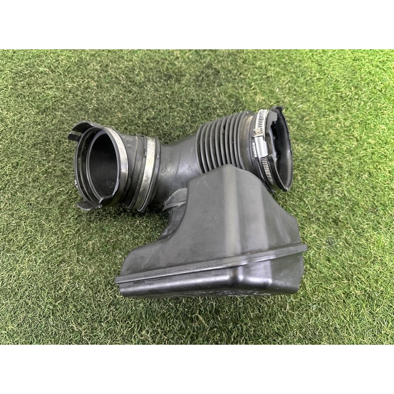 Резонатор воздушный (впускная система) BMW X3 F25 2012 3.0 13717601873