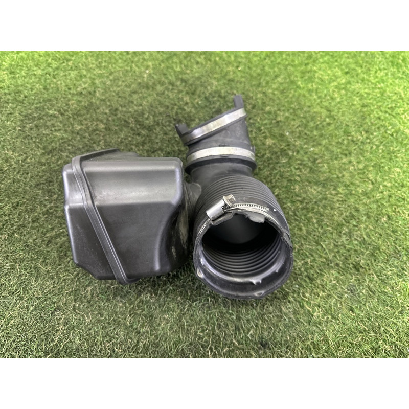 Резонатор воздушный (впускная система) BMW X3 F25 2012 3.0 13717601873