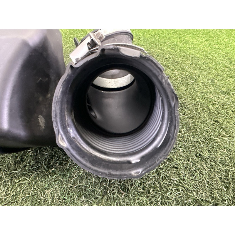 Резонатор воздушный (впускная система) BMW X3 F25 2012 3.0 13717601873