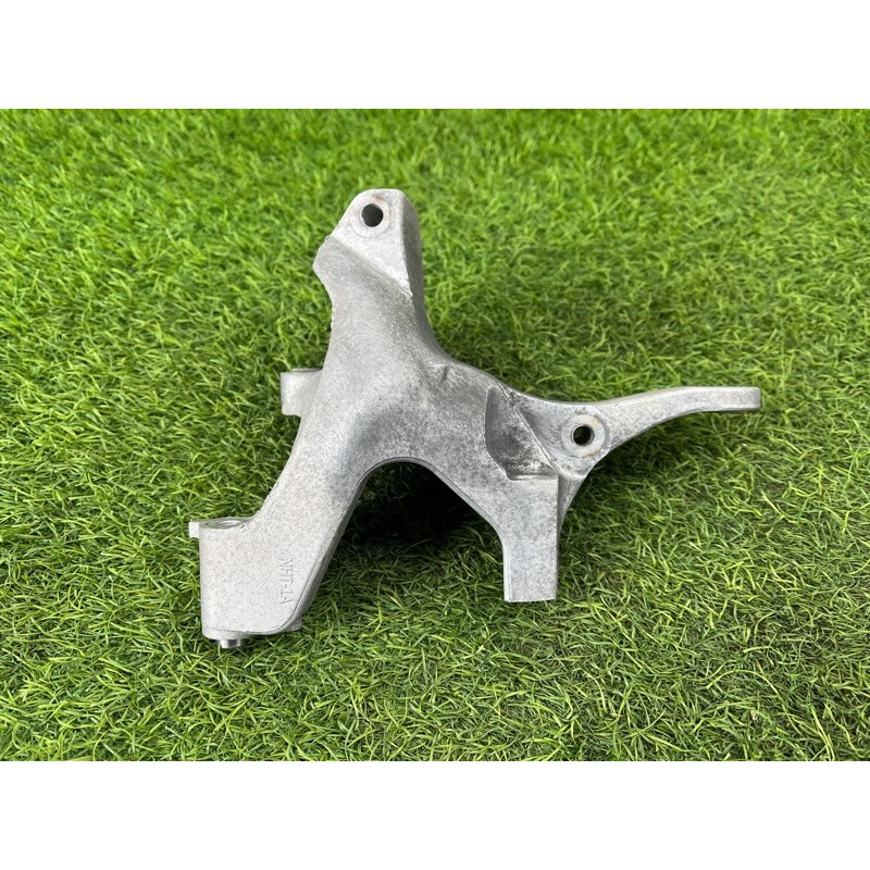 Кронштейн генератора (кронштейны двигателя) Nissan Rogue T33 2023 1.5 KR15DDT 119106RC2A