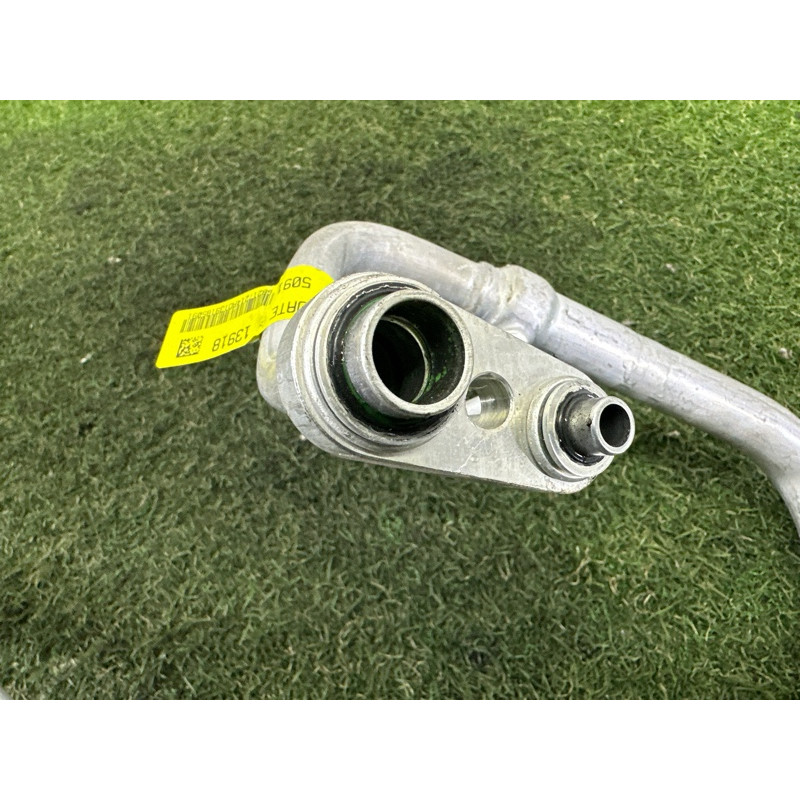 Трубка кондиционера (отопление и кондиционирование) Jeep Grand Cherokee WK2 2018 3.6 68217214AD