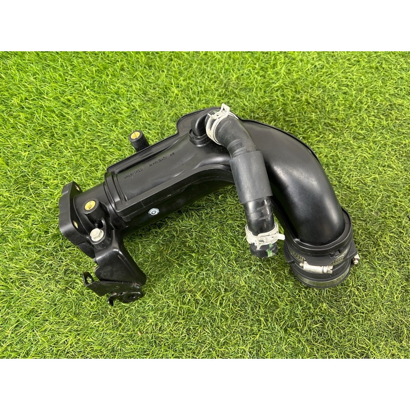 Патрубок впускного коллектора (закрытая категория) Nissan Rogue T33 2023 1.5 KR15DDT 165766RC3B