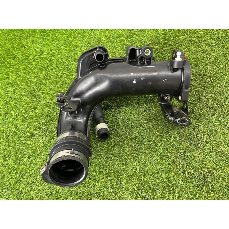 Патрубок впускного коллектора (закрытая категория) Nissan Rogue T33 2023 1.5 KR15DDT 165766RC3B