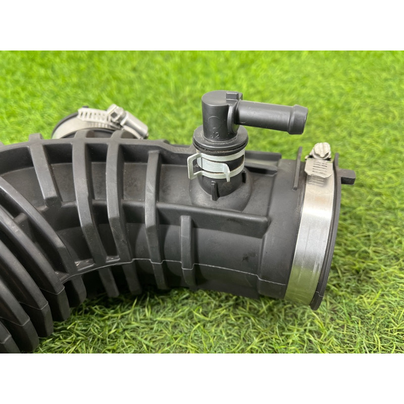 Патрубок воздушного фильтра (впускная система) Nissan Rogue T33 2023 1.5 KR15DDT 165786RC1B