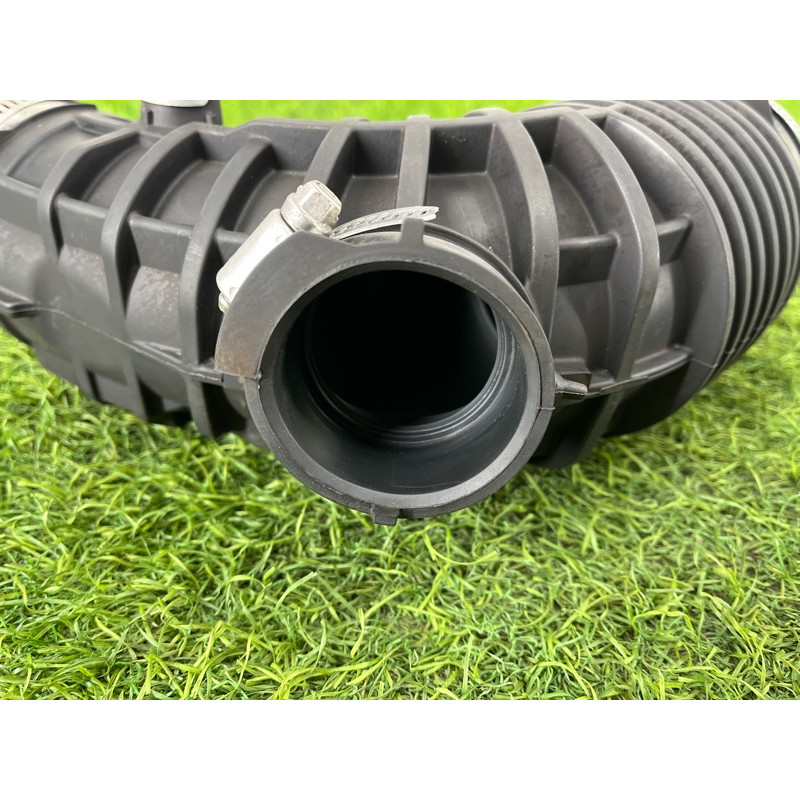 Патрубок воздушного фильтра (впускная система) Nissan Rogue T33 2023 1.5 KR15DDT 165786RC1B