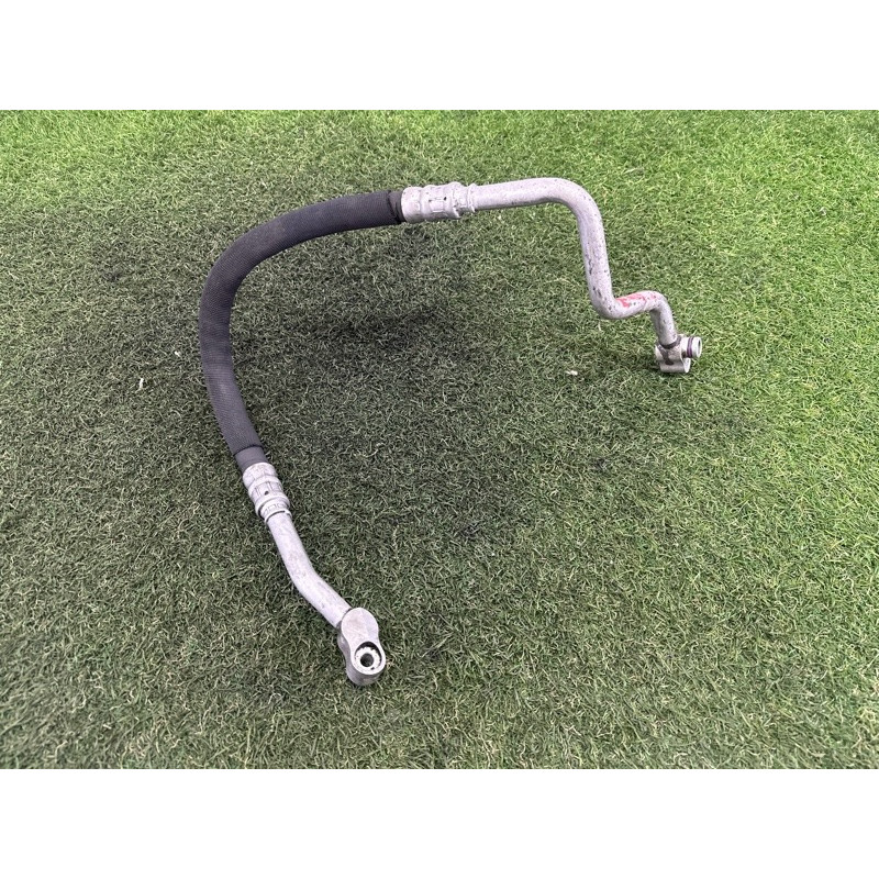 Трубка кондиционера (отопление и кондиционирование) AUDI Q5 8R 2010 3.2 CALB 8R0260701J