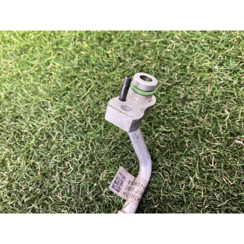 Трубка кондиционера (отопление и кондиционирование) AUDI A4 B8 2014 2.0 TFSI 8T0260710F