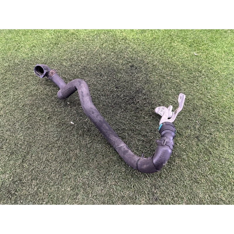 Патрубок (система охлаждения) LAND ROVER RANGE ROVER Sport L494 2016 3.0 Diesel LR062107