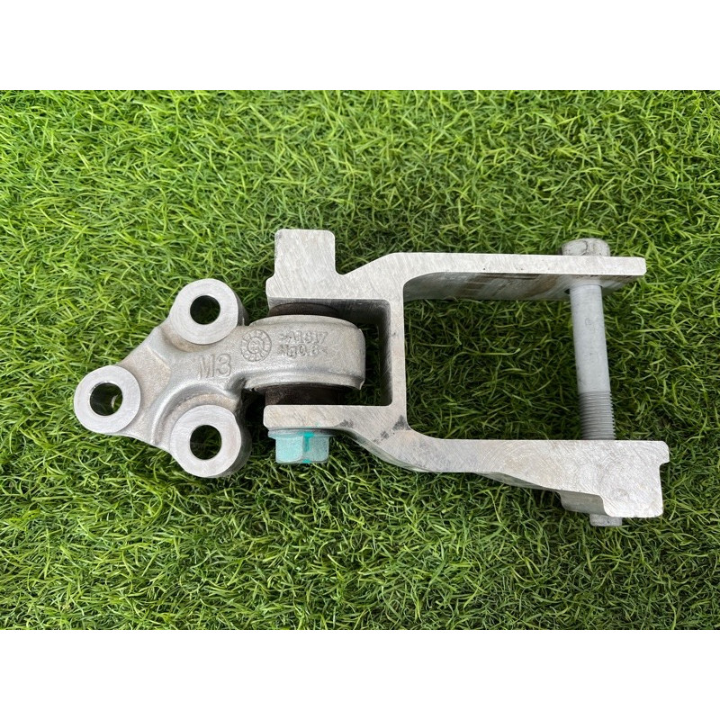 Кронштейн подушки двигателя (кронштейны двигателя) Nissan Rogue T33 2023 1.5 KR15DDT 113326RC0A