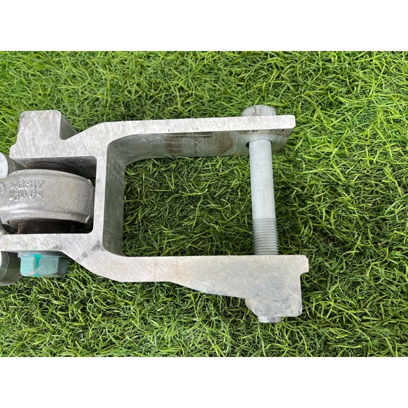 Кронштейн подушки двигателя (кронштейны двигателя) Nissan Rogue T33 2023 1.5 KR15DDT 113326RC0A