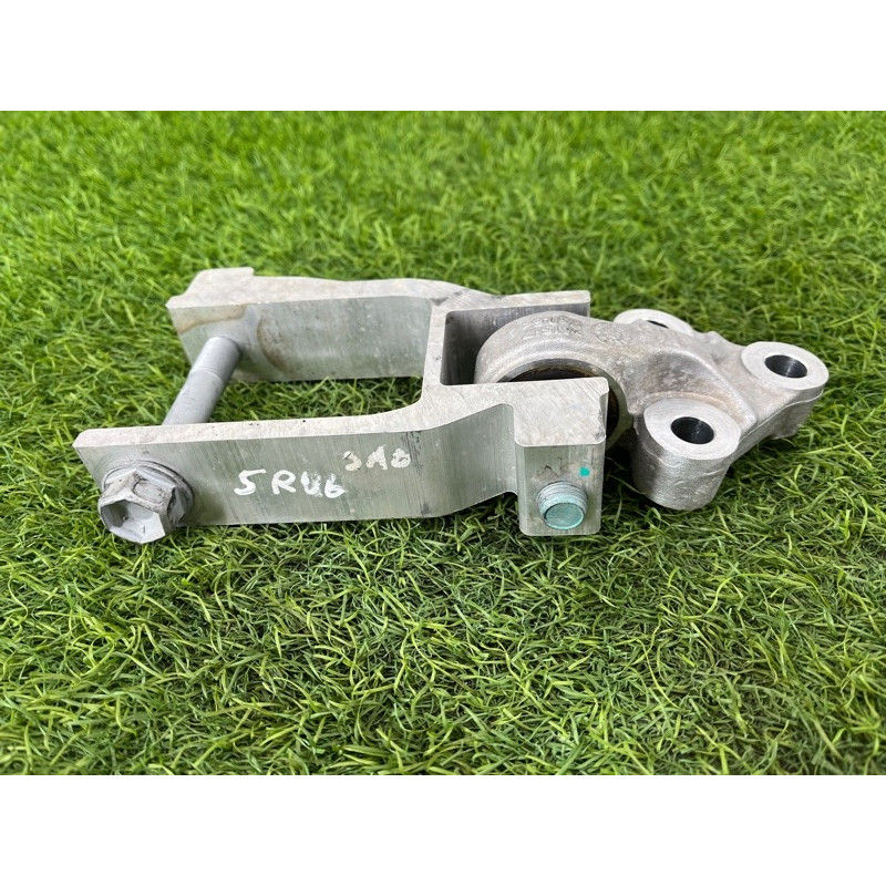Кронштейн подушки двигателя (кронштейны двигателя) Nissan Rogue T33 2023 1.5 KR15DDT 113326RC0A