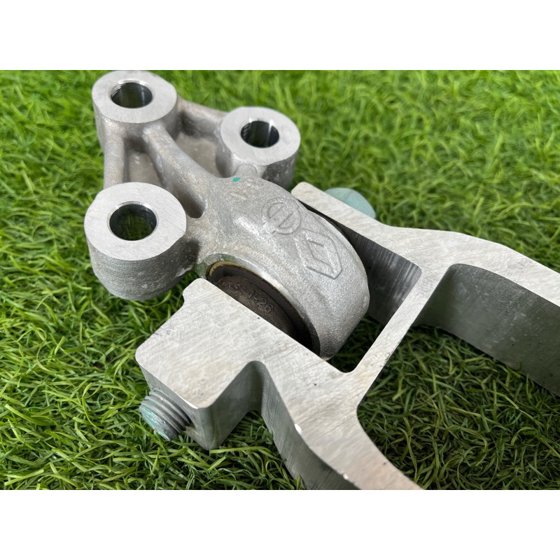 Кронштейн подушки двигателя (кронштейны двигателя) Nissan Rogue T33 2023 1.5 KR15DDT 113326RC0A