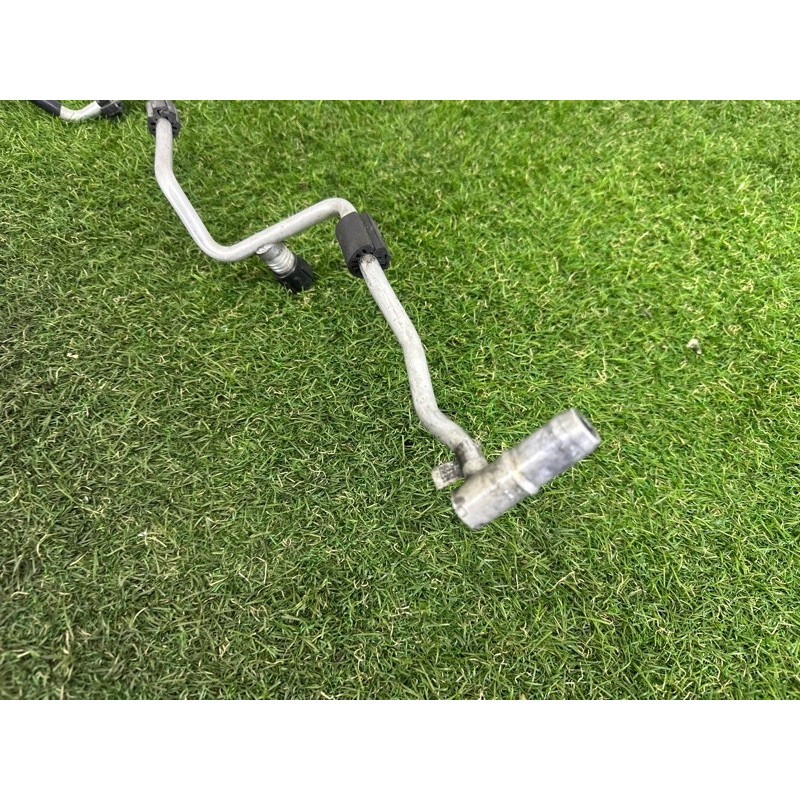 Трубка кондиционера (отопление и кондиционирование) AUDI Q5 8R 2012 3.2 8R0260710J