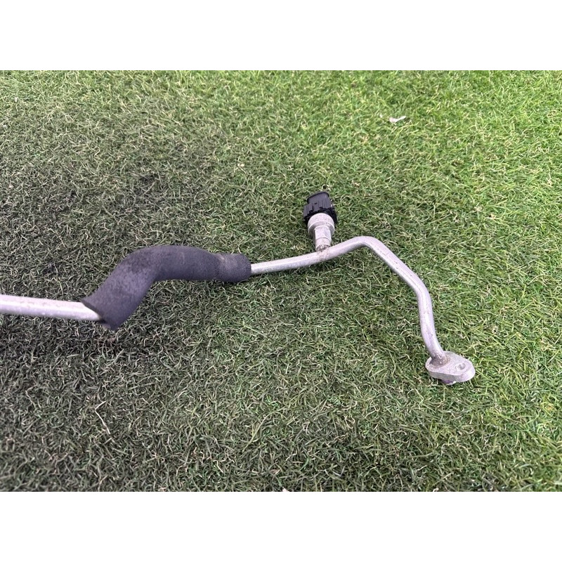 Трубка кондиционера (отопление и кондиционирование) LAND ROVER Range Rover L405 2016 5.0 LR068878