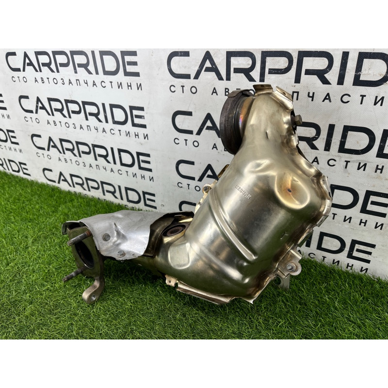 Коллектор выпускной (выпускная система) Nissan Rogue T33 2023 1.5 KR15DDT 208A26UF0A