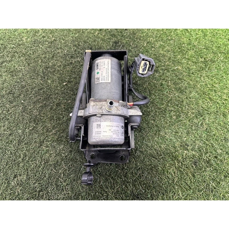Вакуумный насос (тормозная система) Volkswagen Touareg NF 2012 3.0 Hybrid CGFA 7P0614215A
