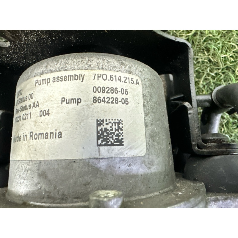 Вакуумный насос (тормозная система) Volkswagen Touareg NF 2012 3.0 Hybrid CGFA 7P0614215A