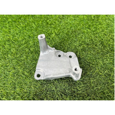 Кронштейн радиатора EGR