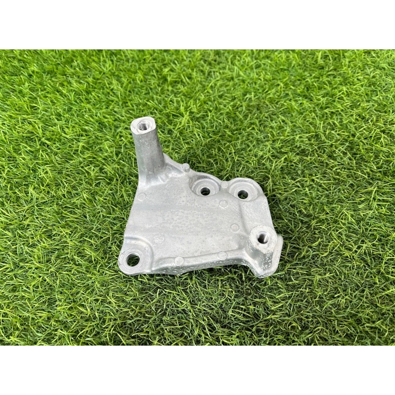 Кронштейн радиатора EGR (кронштейны двигателя) Nissan Rogue T33 2023 1.5 KR15DDT 147176RC2B