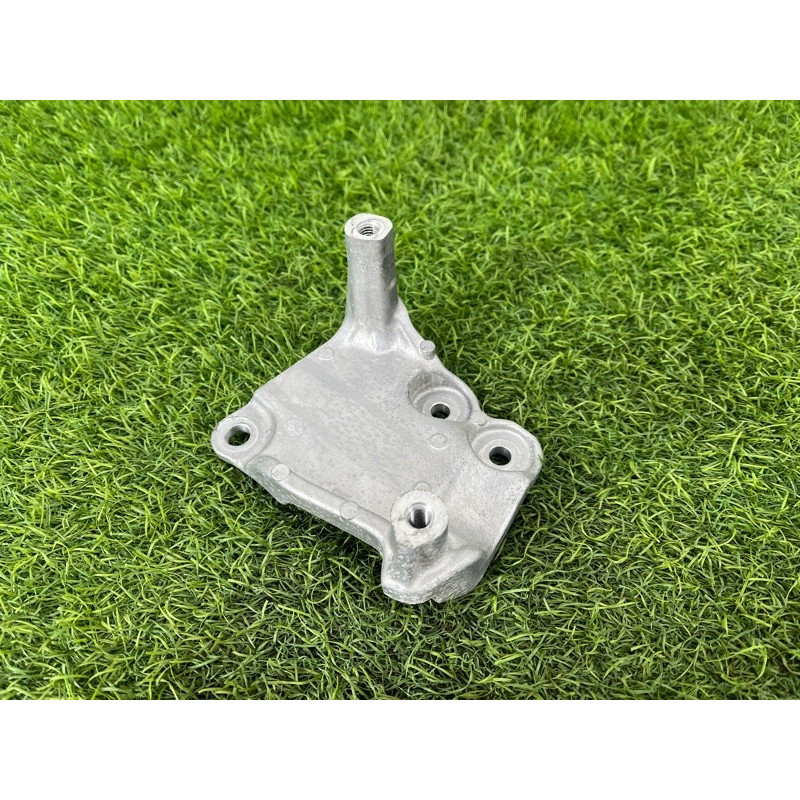 Кронштейн радиатора EGR (кронштейны двигателя) Nissan Rogue T33 2023 1.5 KR15DDT 147176RC2B