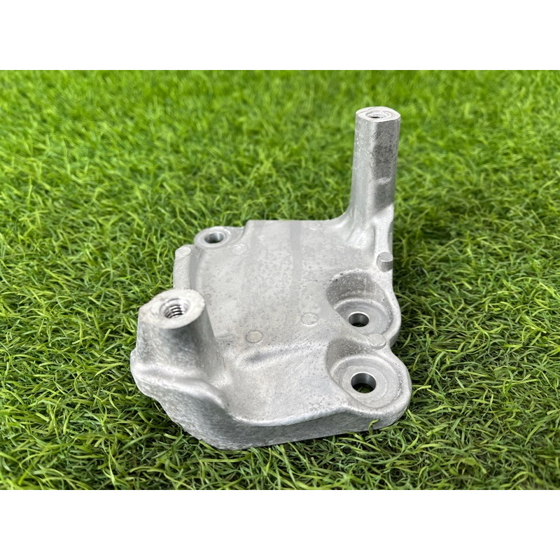 Кронштейн радиатора EGR (кронштейны двигателя) Nissan Rogue T33 2023 1.5 KR15DDT 147176RC2B