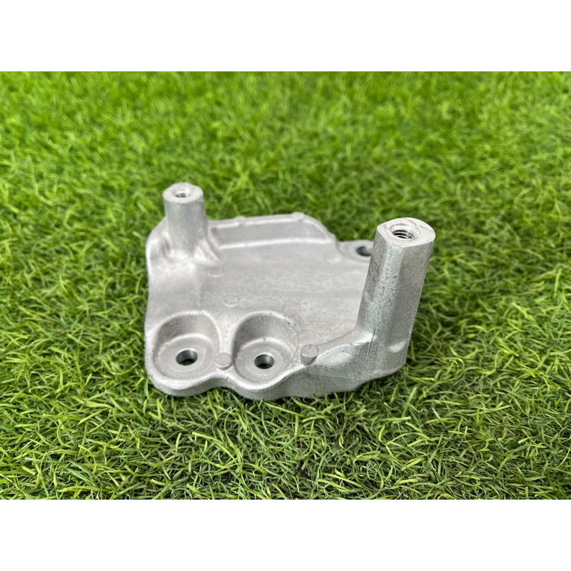 Кронштейн радиатора EGR (кронштейны двигателя) Nissan Rogue T33 2023 1.5 KR15DDT 147176RC2B