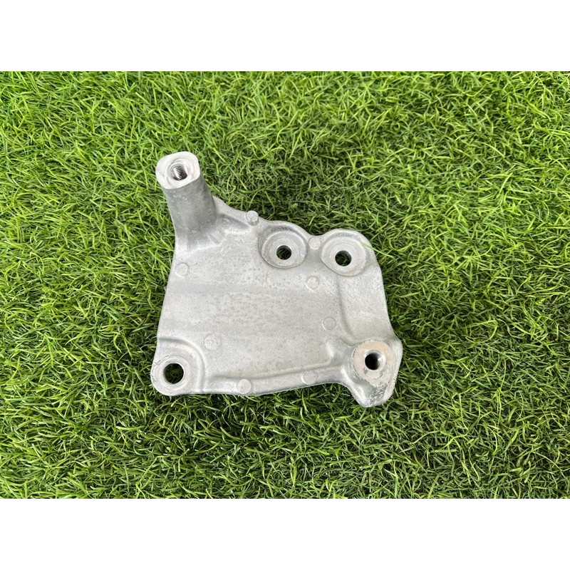 Кронштейн радиатора EGR (кронштейны двигателя) Nissan Rogue T33 2023 1.5 KR15DDT 147176RC2B