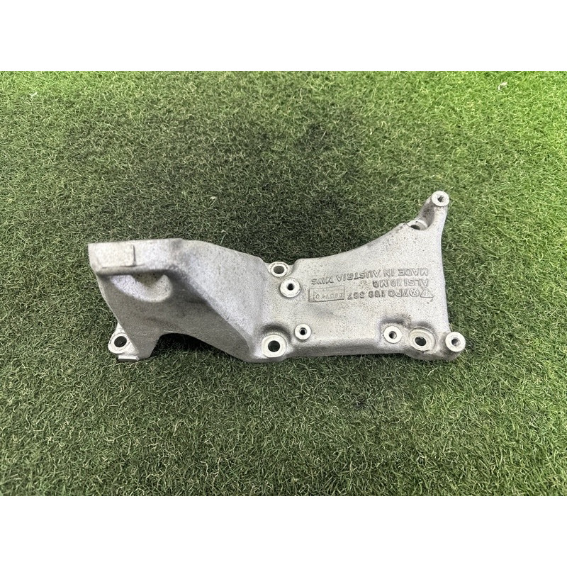 Кронштейн подушки двигателя (кронштейны двигателя) Volkswagen Touareg NF 2012 3.0 Hybrid CGFA 7P0199307