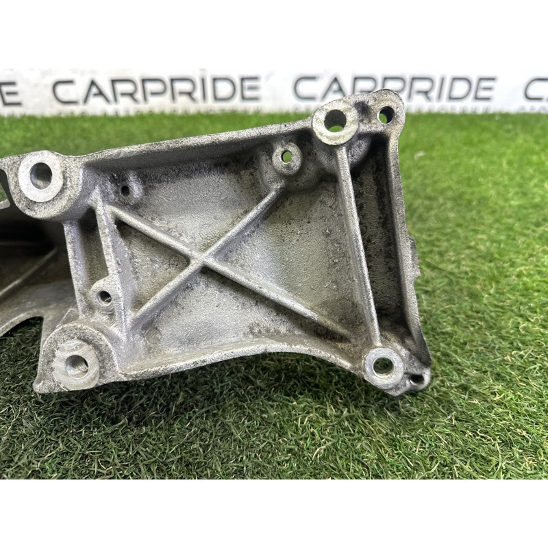 Кронштейн подушки двигателя (кронштейны двигателя) Volkswagen Touareg NF 2012 3.0 Hybrid CGFA 7P0199307