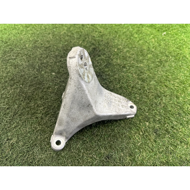 Кронштейн подушки двигателя (кронштейны двигателя) Volkswagen Touareg NF 2012 3.0 Hybrid CGFA 7L8199308F