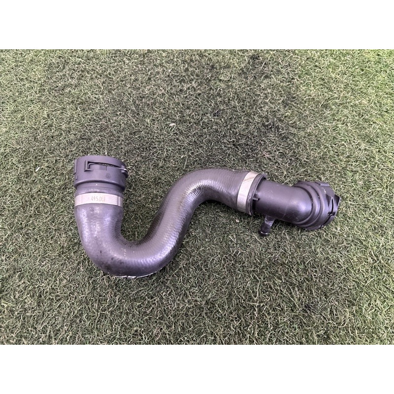 Патрубок (система охлаждения) Volkswagen Touareg NF 2012 3.0 Hybrid CGFA 7P0122101A