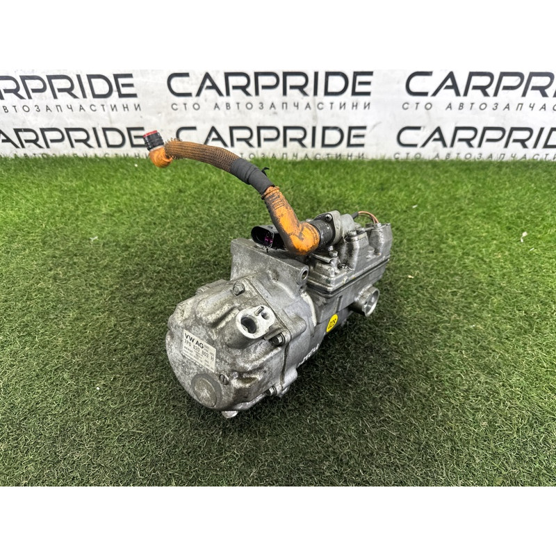 Компрессор кондиционера (отопление и кондиционирование) Volkswagen Touareg NF 2012 3.0 Hybrid CGFA 7P0820803H