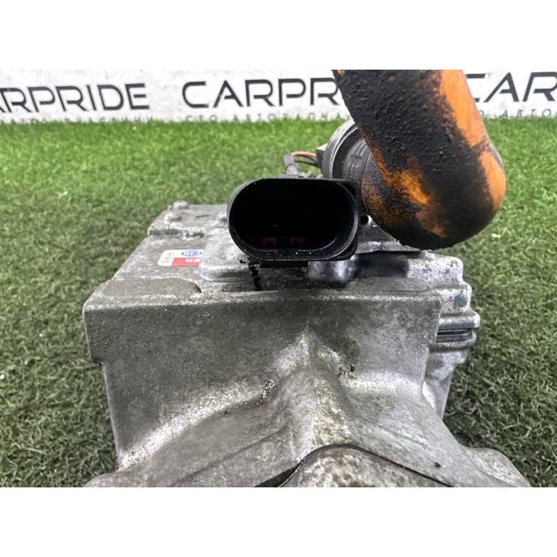 Компрессор кондиционера (отопление и кондиционирование) Volkswagen Touareg NF 2012 3.0 Hybrid CGFA 7P0820803H