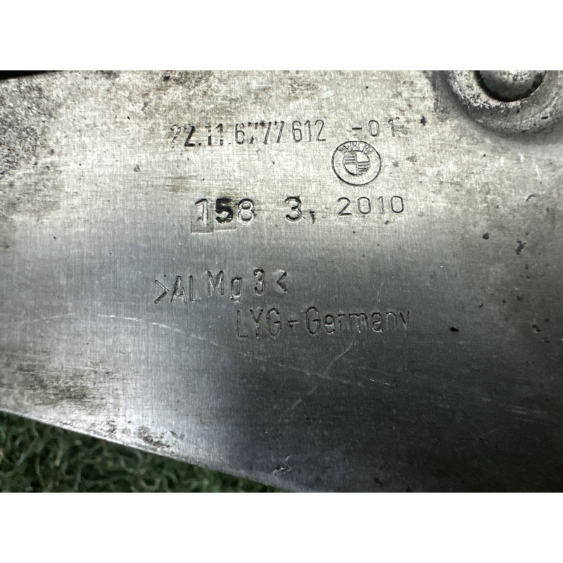 Кронштейн подушки двигателя (кронштейны двигателя) BMW 7-series F01 2011 3.0 N54 22116777606