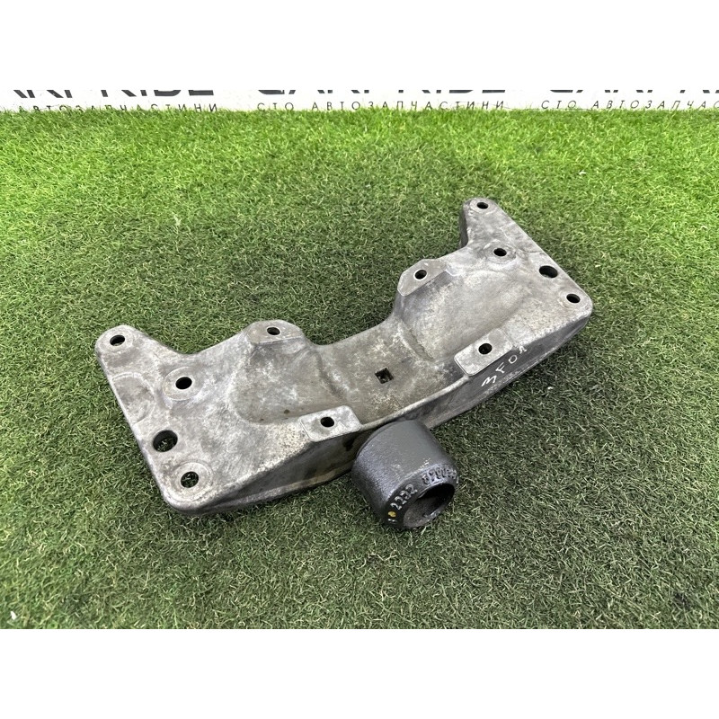 Траверса (трансмиссия) BMW 7-series F01 2011 3.0 N54 22326775907