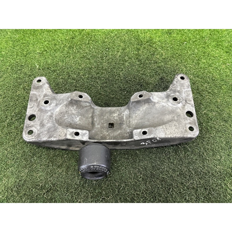 Траверса (трансмиссия) BMW 7-series F01 2011 3.0 N54 22326775907